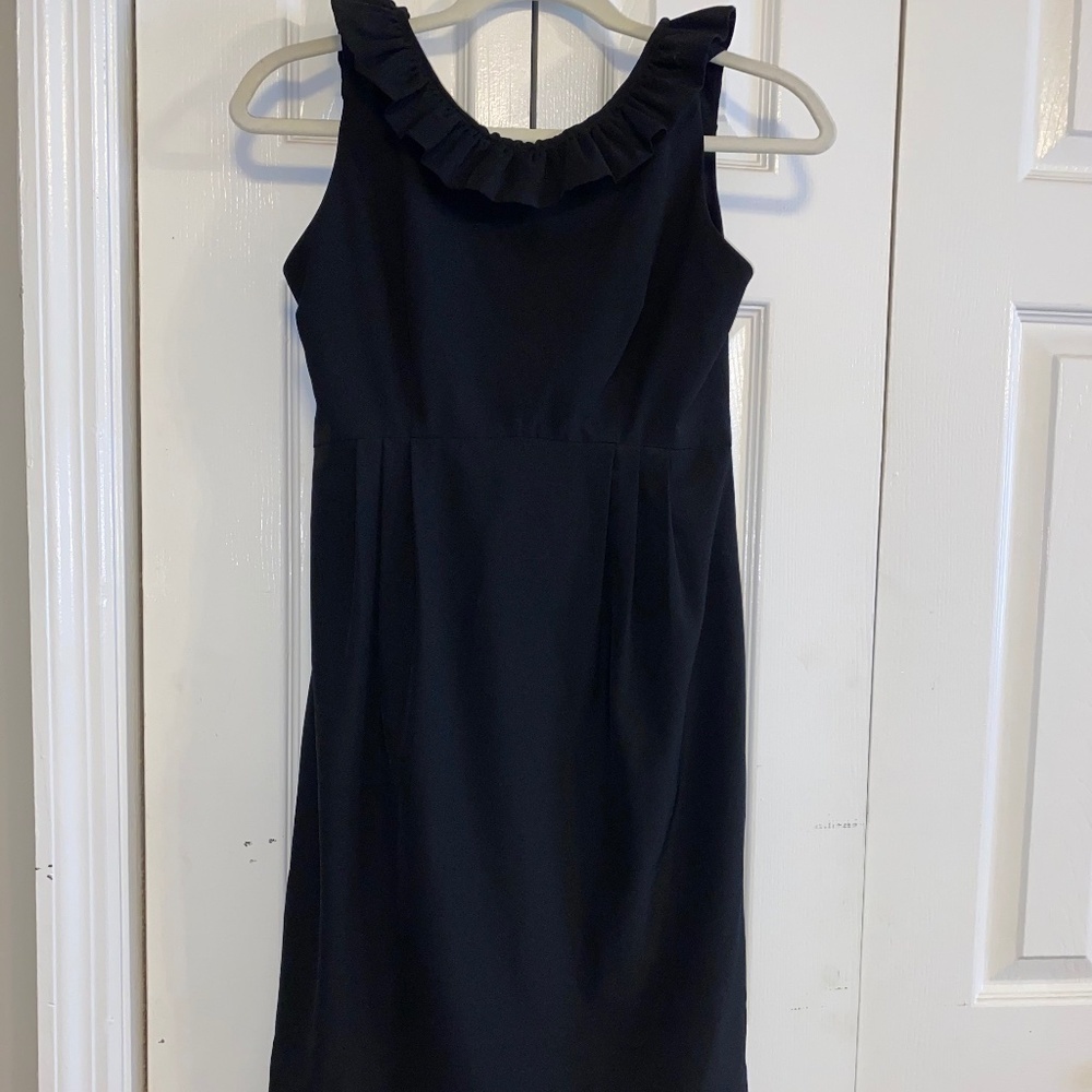 Camilyn Beth size 4 black cocktail dress